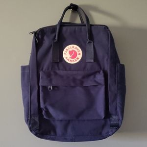 FJÄLLRÄVEN KÅNKEN Navy Backpack